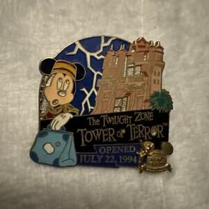 Disney Pin WDW The Twilight Zone Tower of Terror Mickey Pin Limited Edition 2000